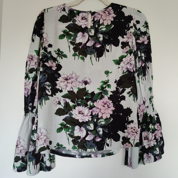 Club Monaco bell sleeve floral blouse Size XS - Picture 6 of 8